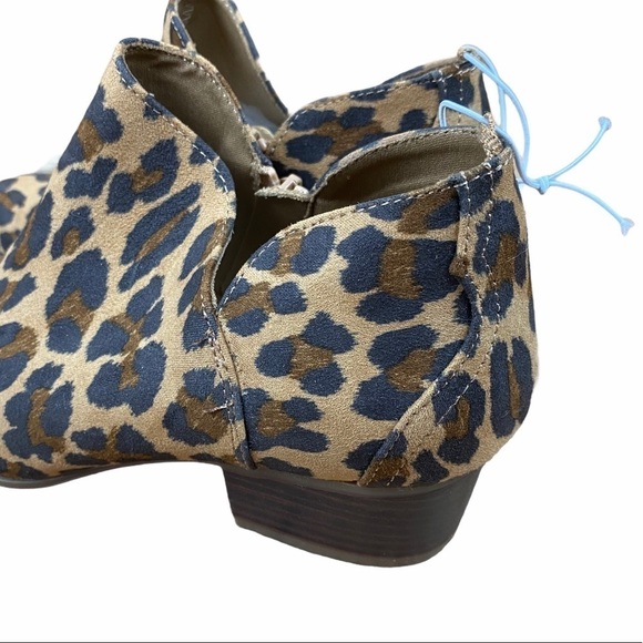 NEW Size 8 9 Faux-Suede Tulip-Cutout Leopard Booties Chic Animal Print - Picture 4 of 9